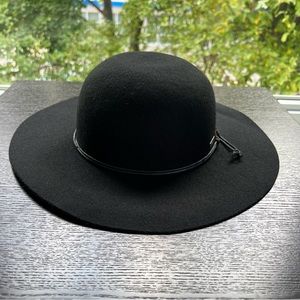 100% wool hat black
